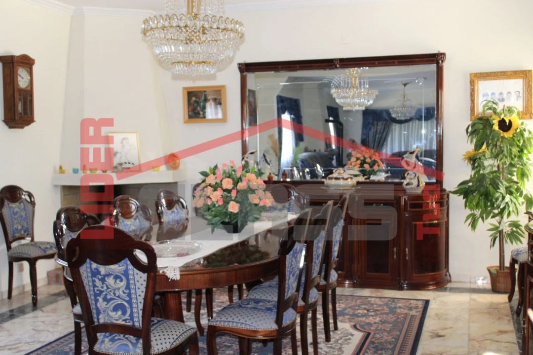 Moradia T6 para Venda em Aguieiras Foto 12