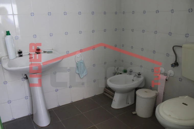 Moradia T6 para Venda em Aguieiras Foto 29