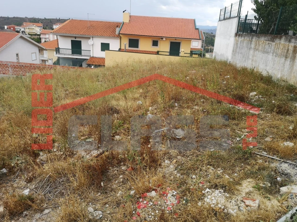 Terreno para Venda em Mirandela Foto 5