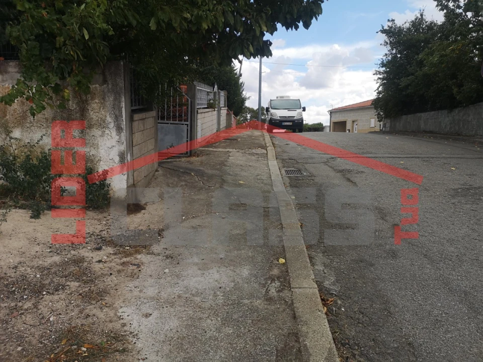 Terreno para Venda em Mirandela Foto 9