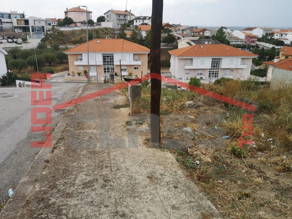 Terreno para Venda em Mirandela Foto 13