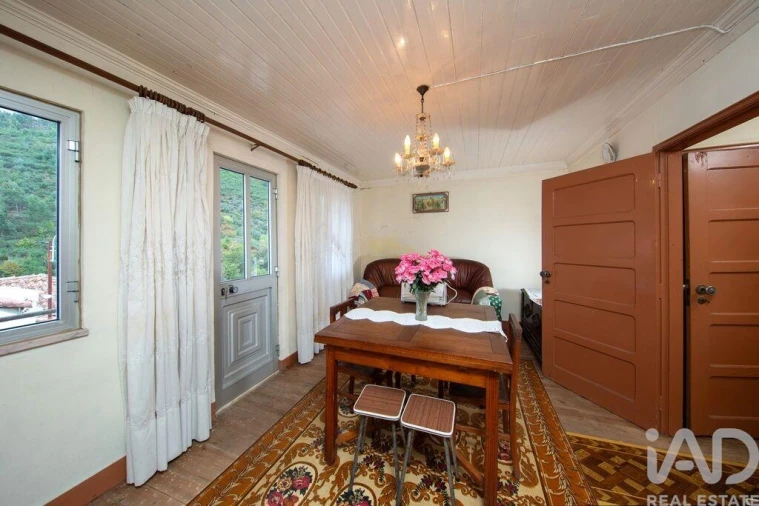 Moradia T2 para Venda em Pomares Foto 1