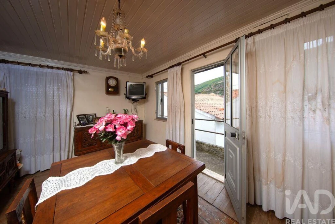 Moradia T2 para Venda em Pomares Foto 5