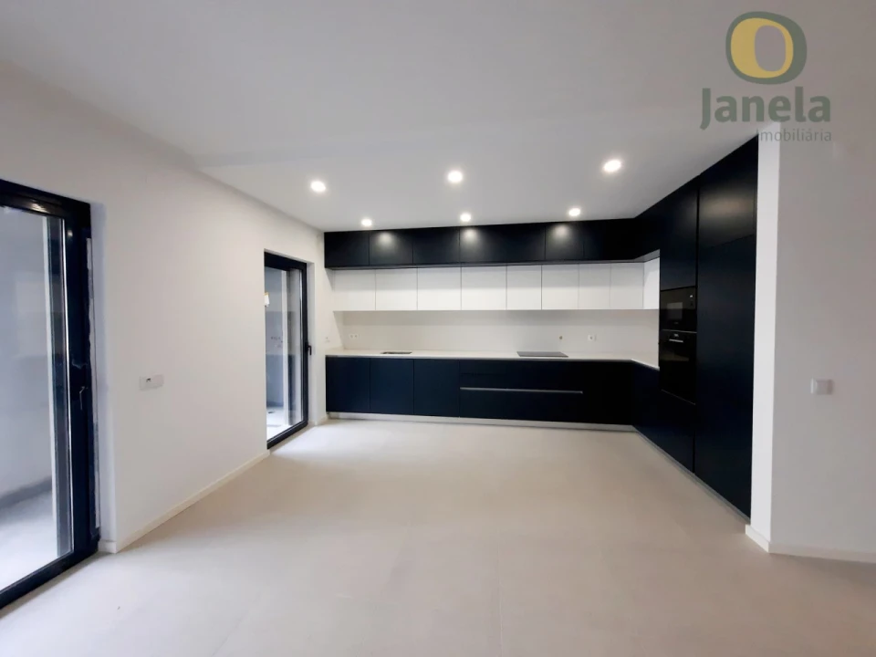Apartamento T3 para Venda em Faro (Sé e São Pedro) Foto 8