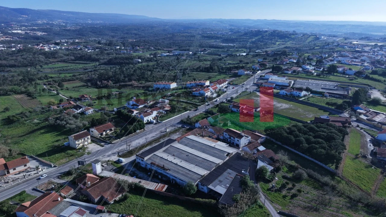 Armazém para Venda em Alcobaça e Vestiaria Foto 5