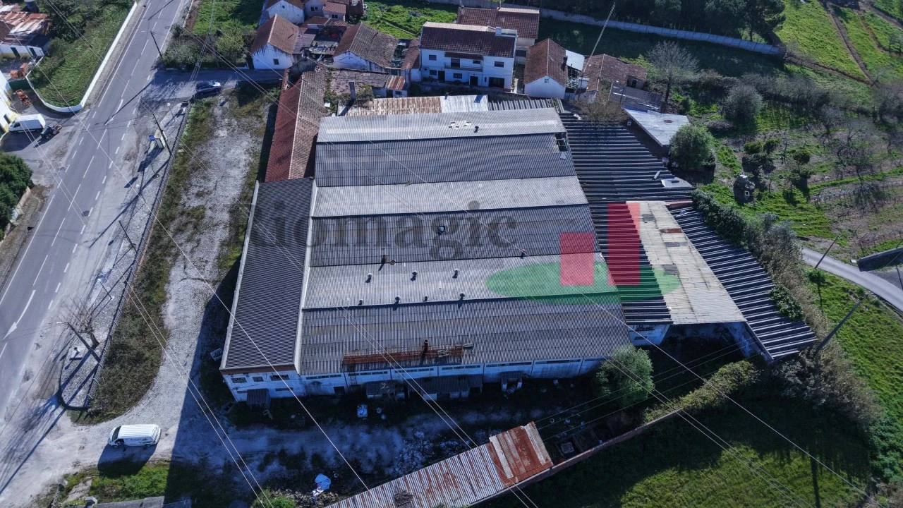 Armazém para Venda em Alcobaça e Vestiaria Foto 24
