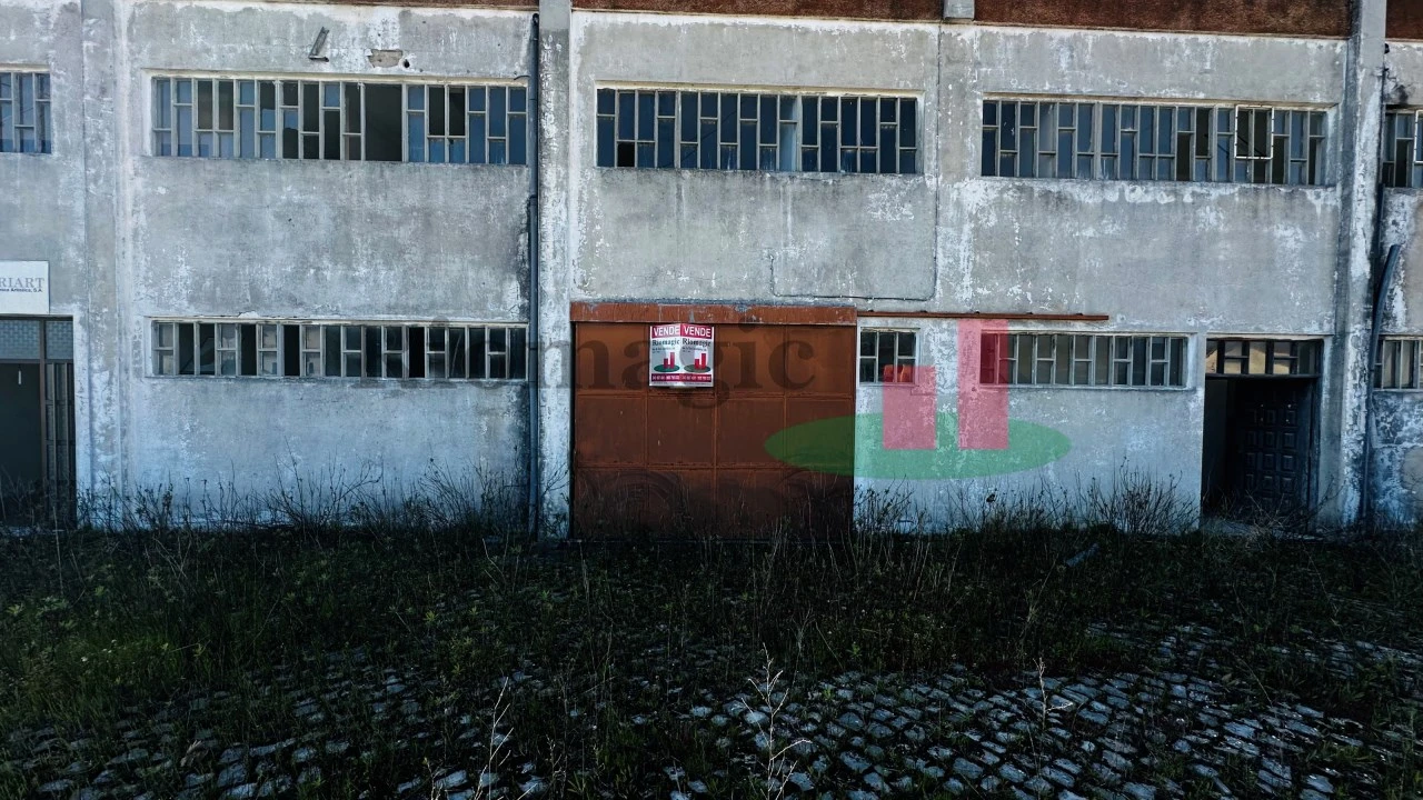 Armazém para Venda em Alcobaça e Vestiaria Foto 35