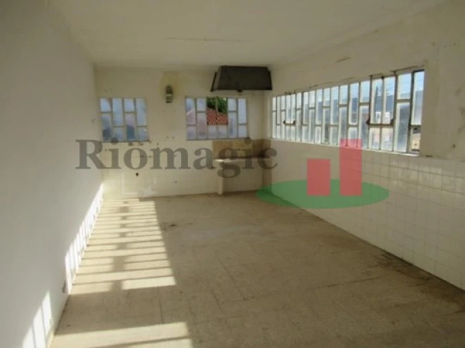 Armazém para Venda em Alcobaça e Vestiaria Foto 18