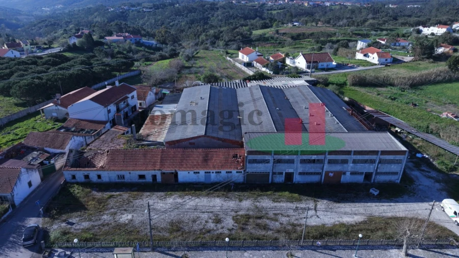 Armazém para Venda em Alcobaça e Vestiaria Foto 2