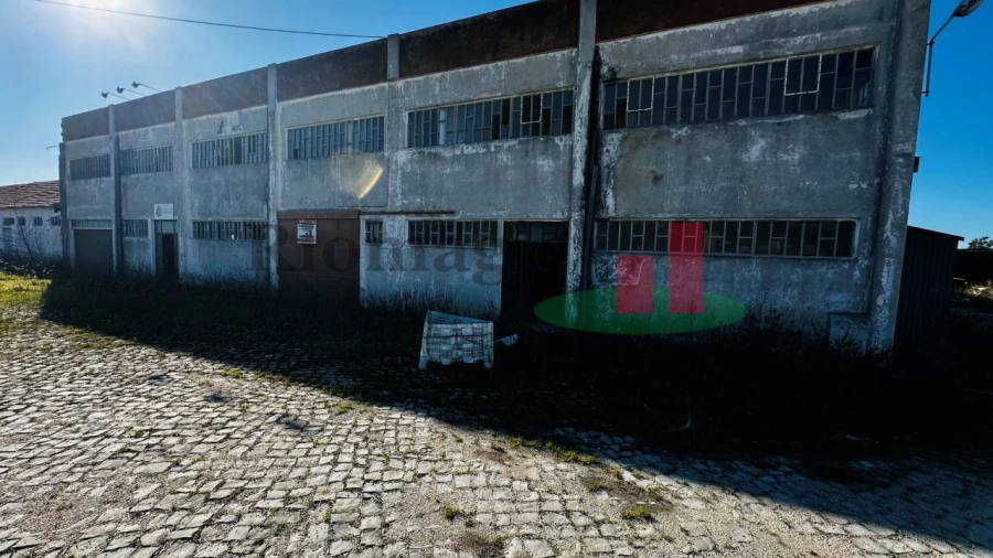 Armazém para Venda em Alcobaça e Vestiaria Foto 11