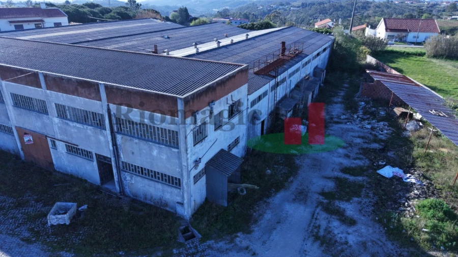 Armazém para Venda em Alcobaça e Vestiaria Foto 31