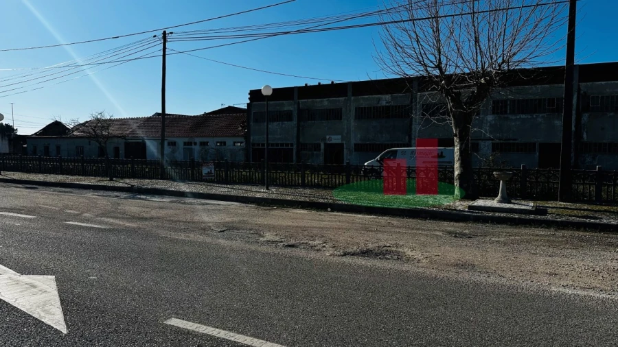 Armazém para Venda em Alcobaça e Vestiaria Foto 32