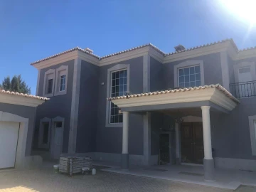 Moradia T4 para Venda em Loule (São Clemente)
