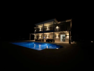 Moradia T4 para Venda em Loule (São Clemente)
