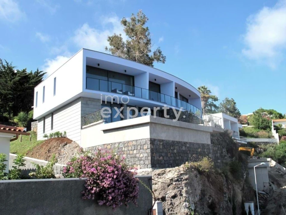 Moradia T3 para Venda em Caniço Foto 1