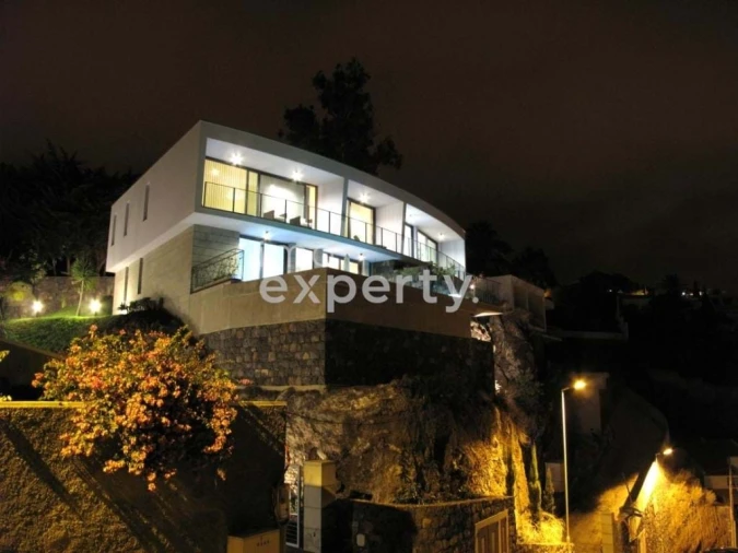 Moradia T3 para Venda em Caniço Foto 8