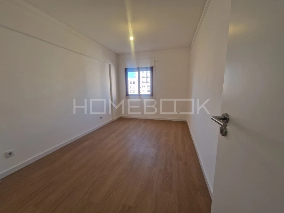 Apartamento T3 para Arrendamento em União das Freguesias de Setúbal Foto 20
