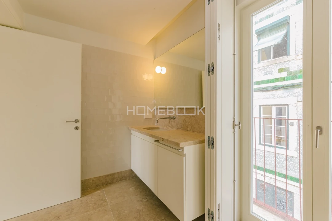 Apartamento T1 para Venda em Santo António Foto 12