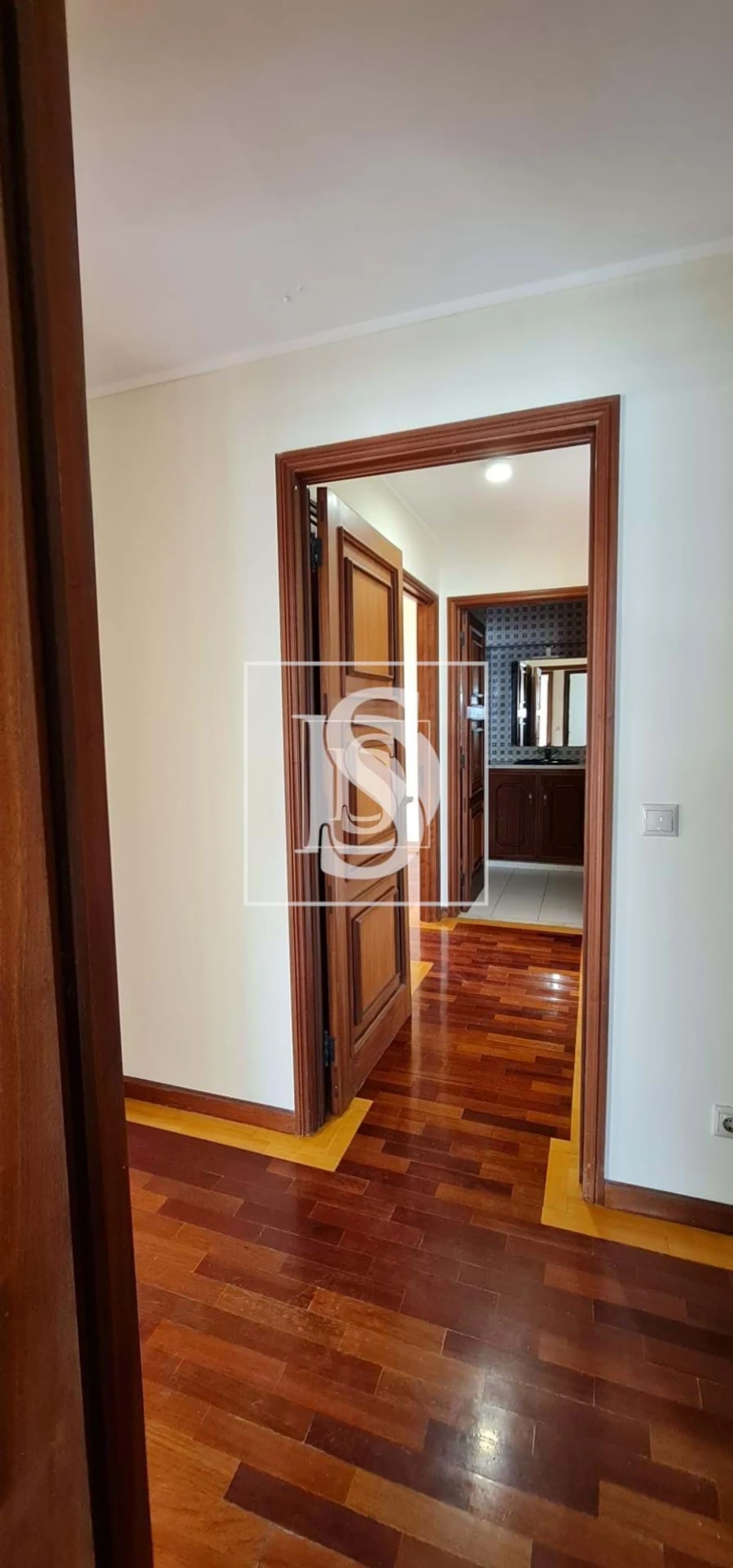 Apartamento T4 para Venda em Espinho Foto 10