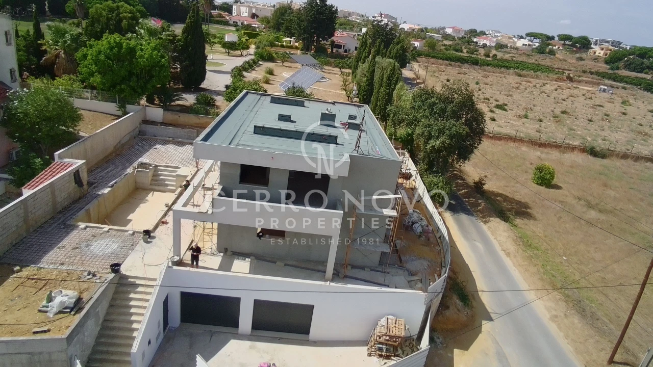 Moradia T3 para Venda em Albufeira e Olhos de Água Foto 27