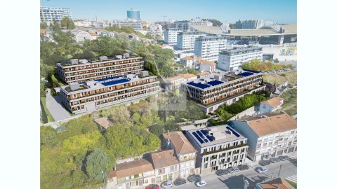 Apartamento T4 para Venda em Campanhã