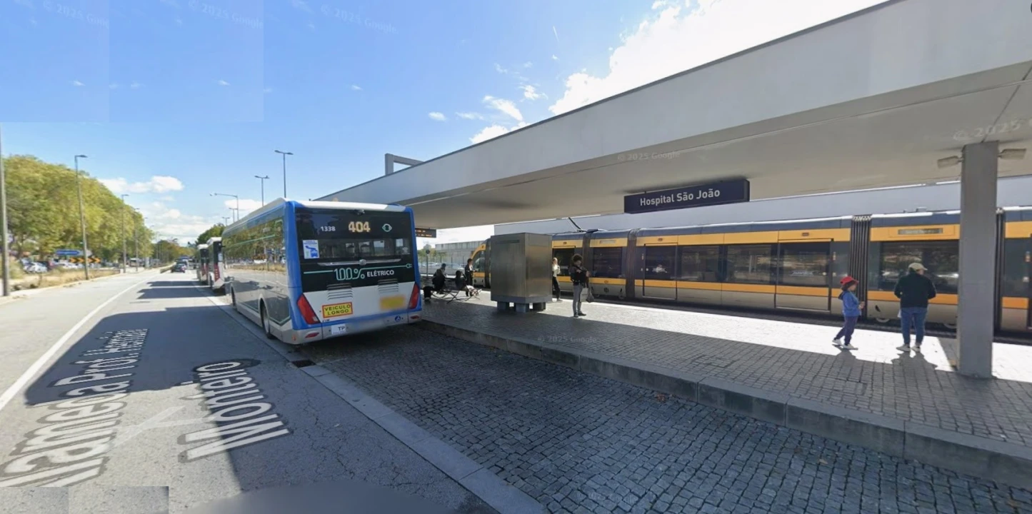 Loja para Arrendamento em Paranhos Foto 1