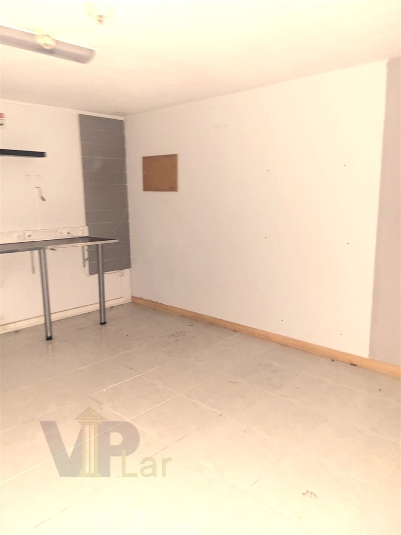 Loja para Arrendamento em Paranhos Foto 22