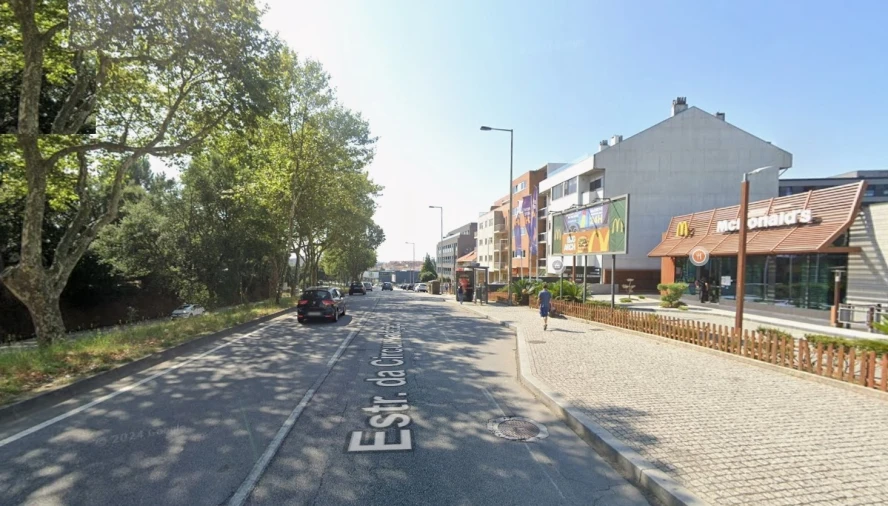 Loja para Arrendamento em Paranhos Foto 12