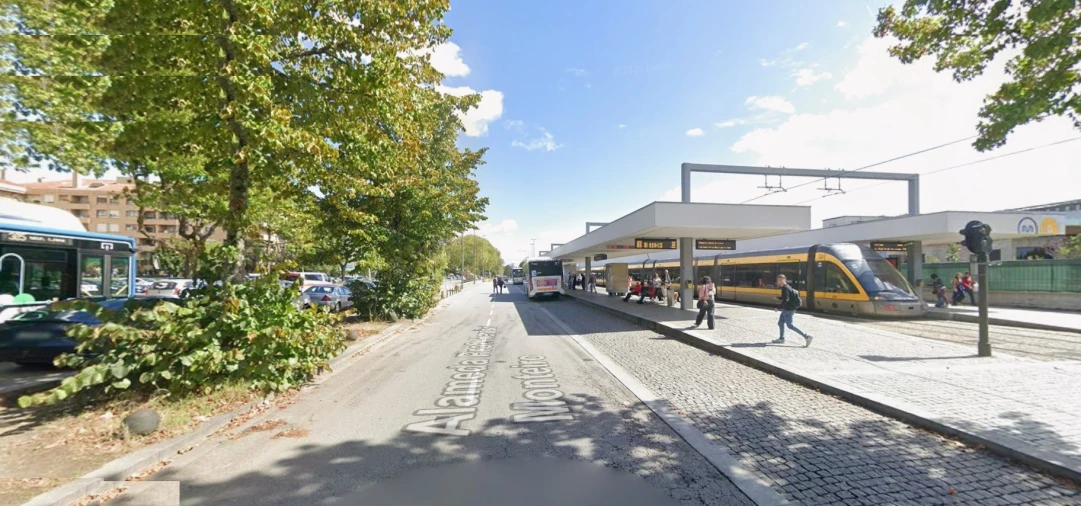 Loja para Arrendamento em Paranhos Foto 24