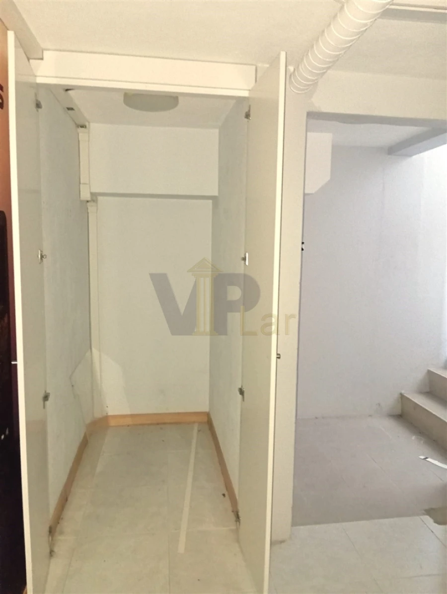 Loja para Arrendamento em Paranhos Foto 41