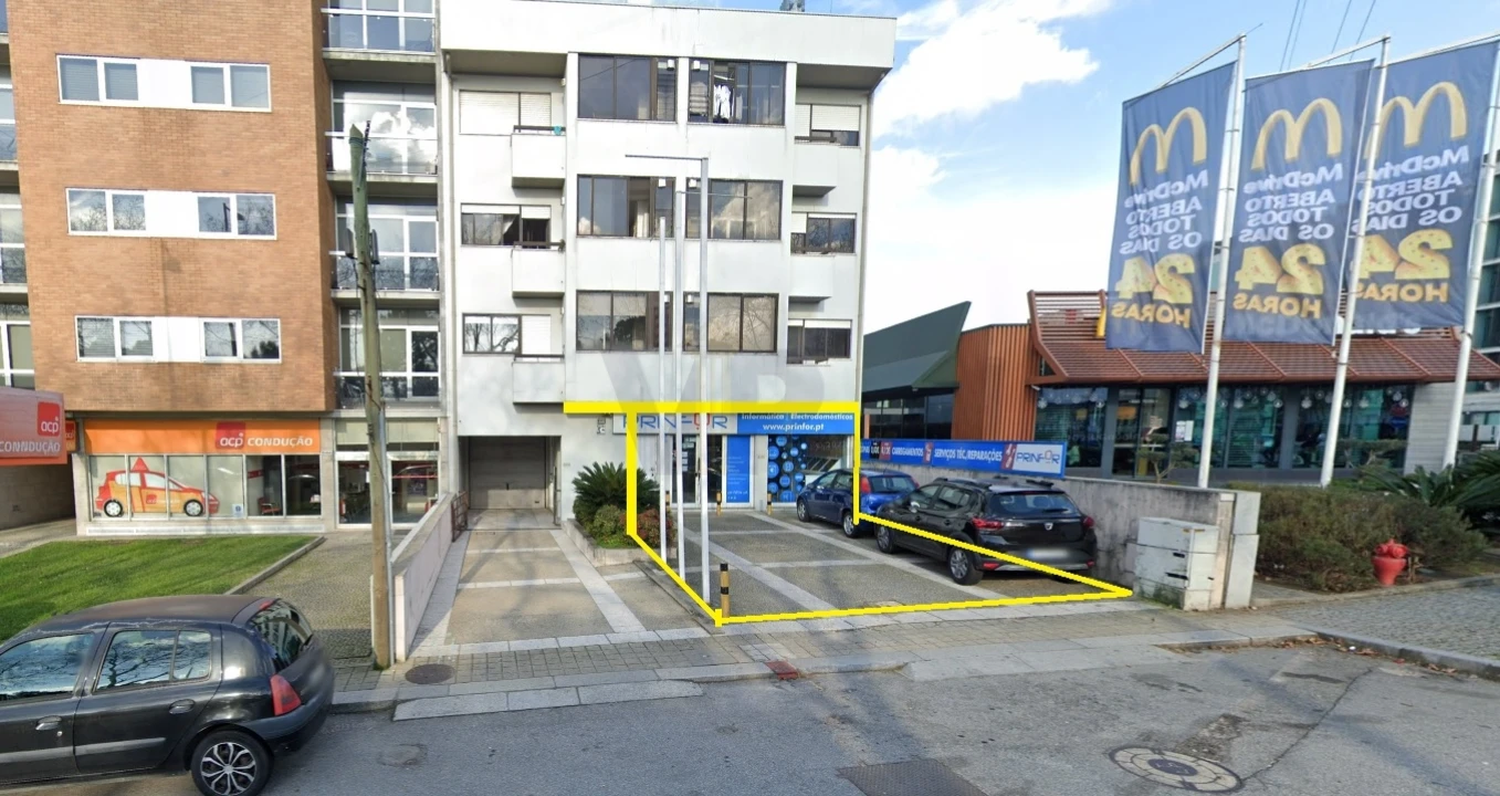 Loja para Arrendamento em Paranhos Foto 3