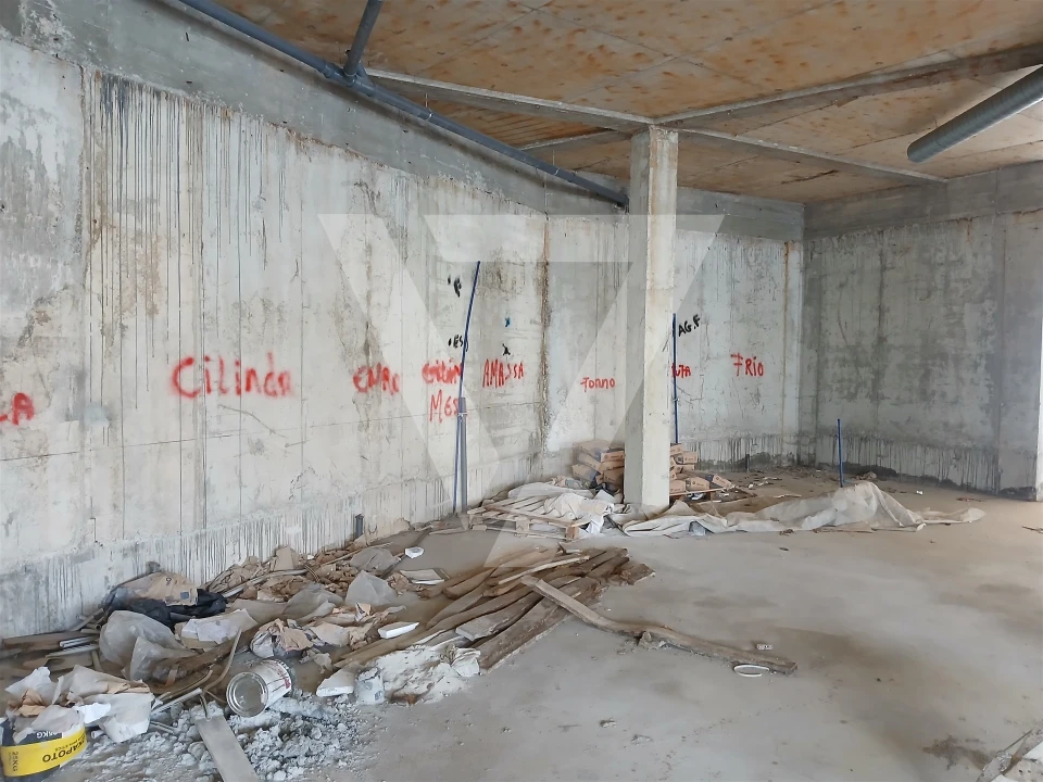 Loja para Venda em Gondomar (São Cosme), Valbom e Jovim Foto 4