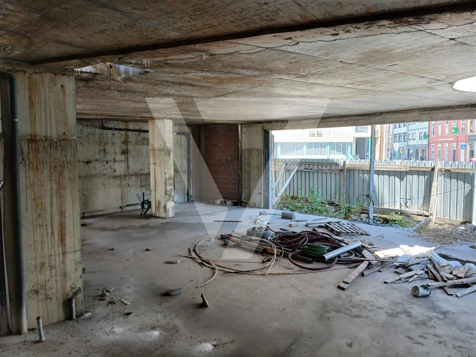 Loja para Venda em Gondomar (São Cosme), Valbom e Jovim Foto 17