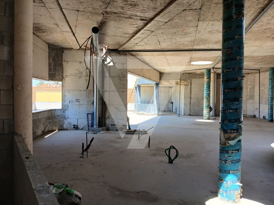 Loja para Venda em Gondomar (São Cosme), Valbom e Jovim Foto 18