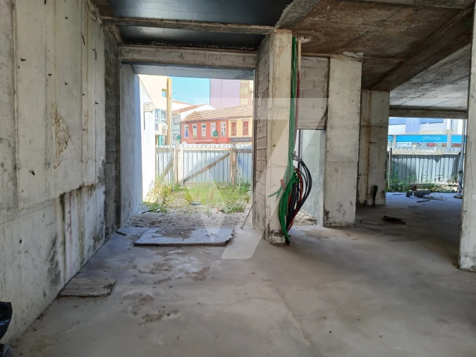 Loja para Venda em Gondomar (São Cosme), Valbom e Jovim Foto 8