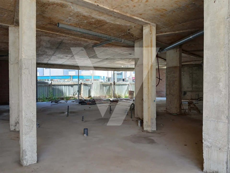 Loja para Venda em Gondomar (São Cosme), Valbom e Jovim Foto 9