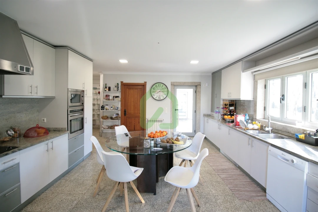 Quinta T4 para Venda em Vila Nova de Famalicão e Calendário Foto 40