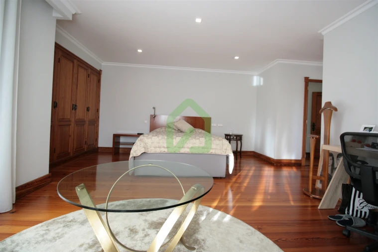 Quinta T4 para Venda em Vila Nova de Famalicão e Calendário Foto 54