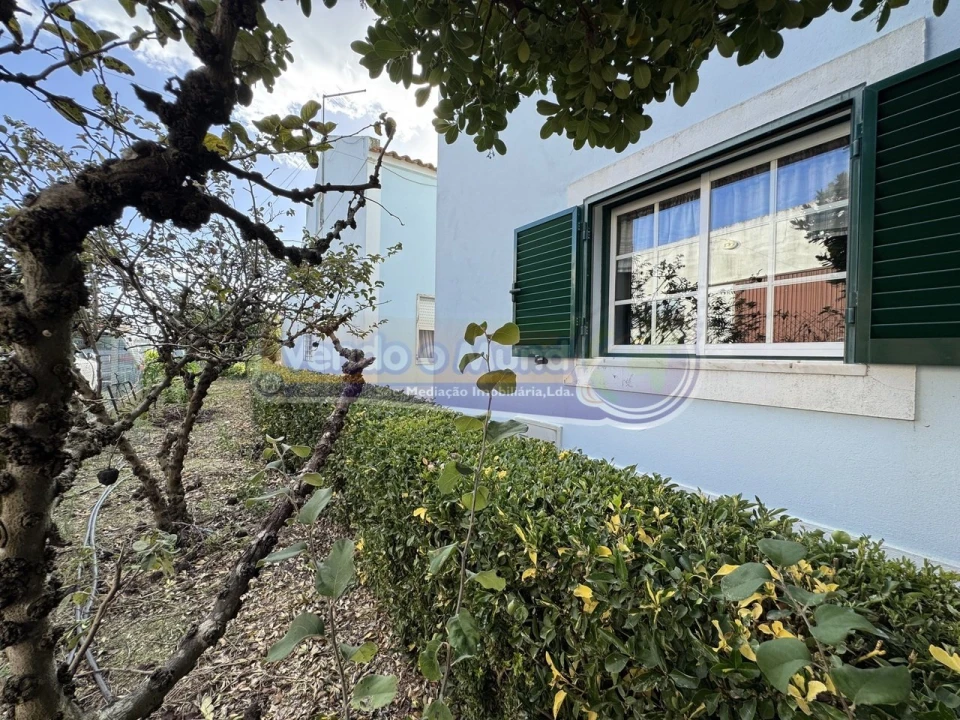 Moradia T3 para Venda em Barrosa Foto 3