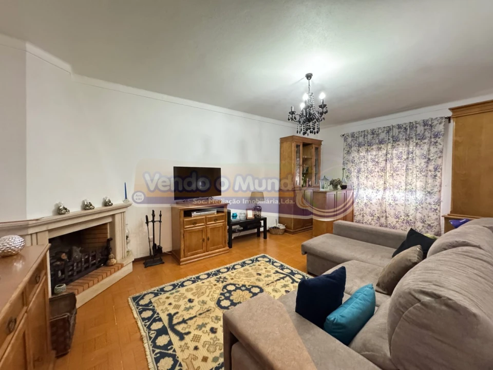 Moradia T3 para Venda em Barrosa Foto 8