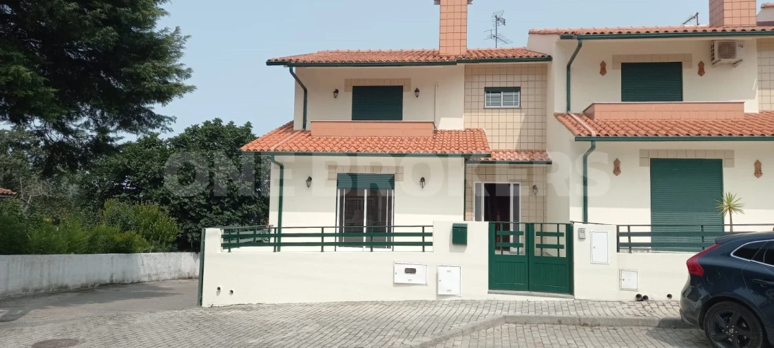 Moradia T3 para Venda em Branca Foto 20