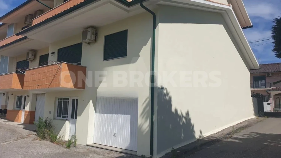 Moradia T3 para Venda em Branca Foto 2