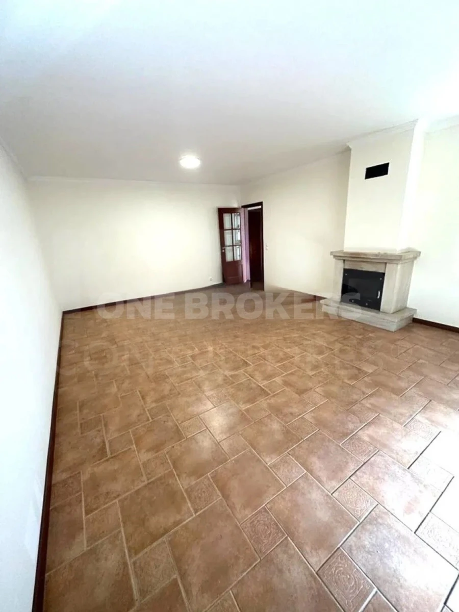 Moradia T3 para Venda em Branca Foto 4