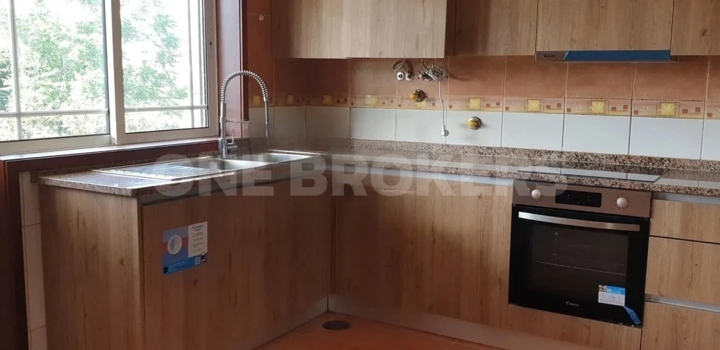 Moradia T3 para Venda em Branca Foto 5