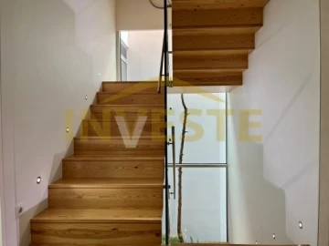 Moradia T4 para Arrendamento em Cascais e Estoril