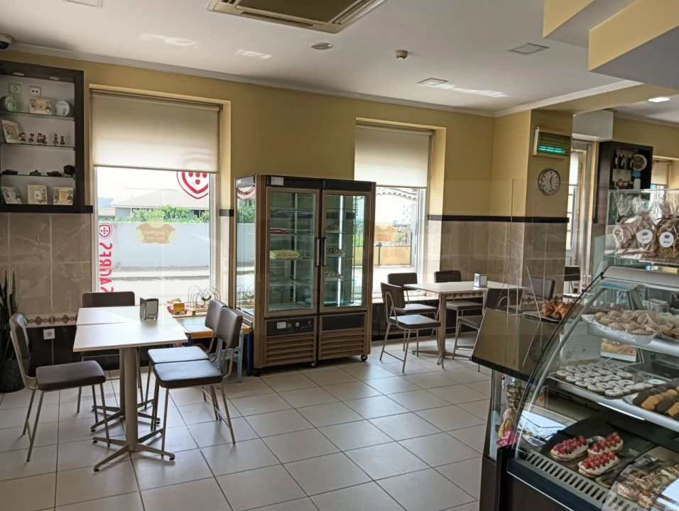 Negócio para Venda em Salreu Foto 8