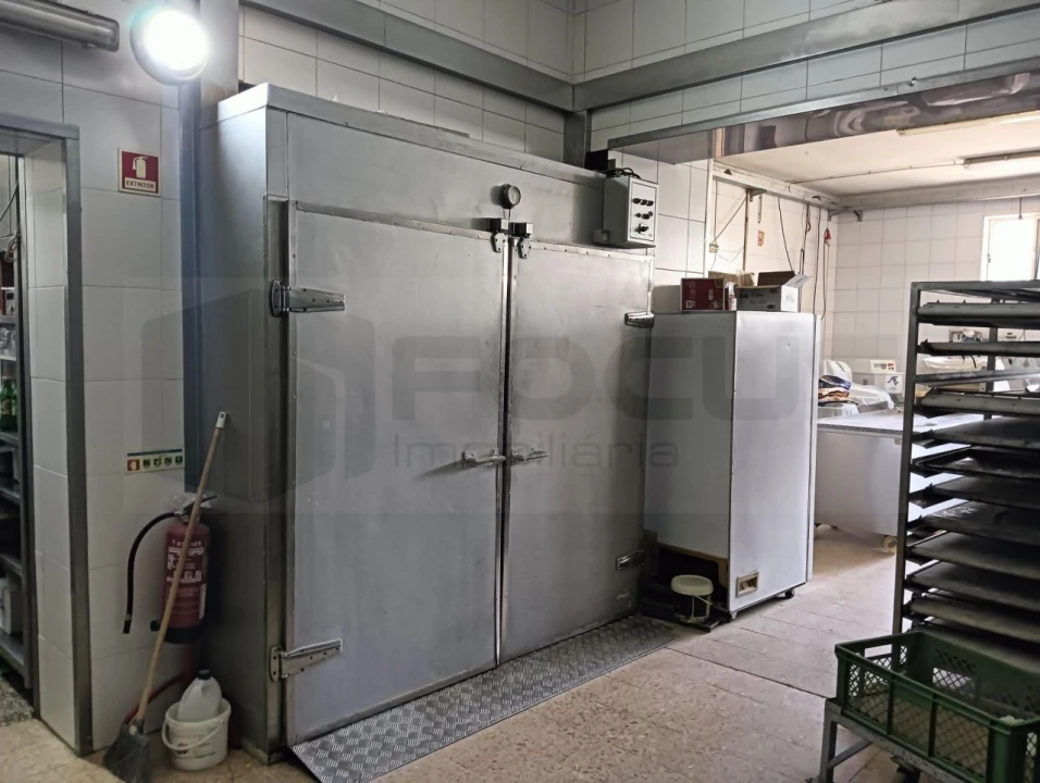 Negócio para Venda em Salreu Foto 9