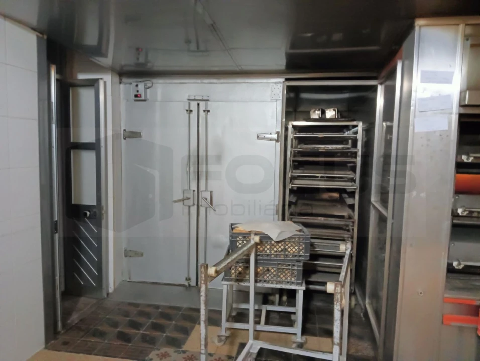 Negócio para Venda em Salreu Foto 11