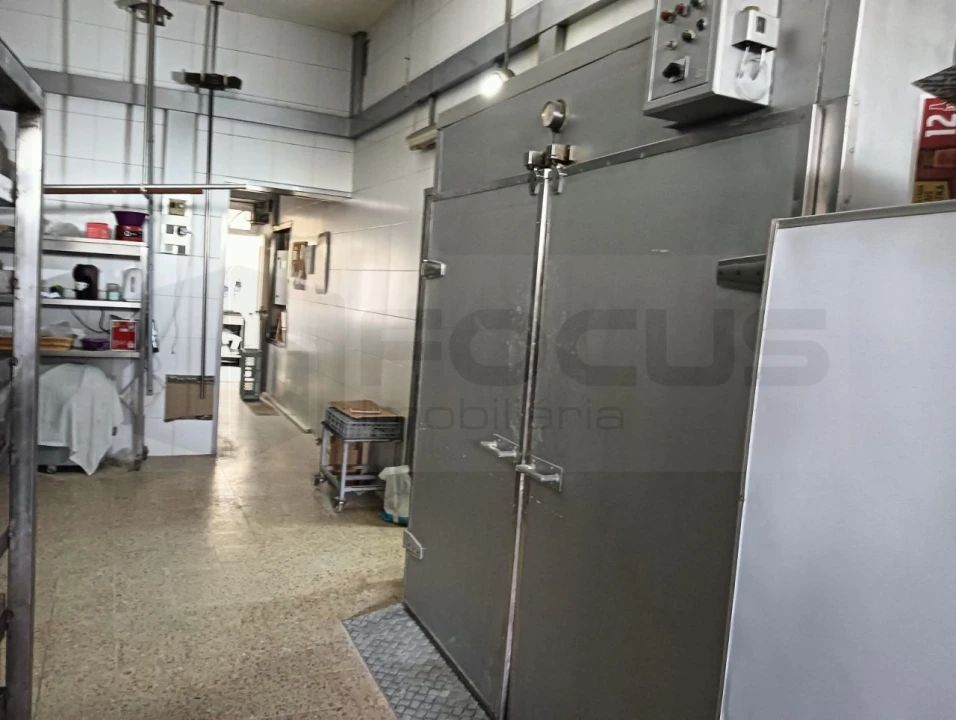 Negócio para Venda em Salreu Foto 24