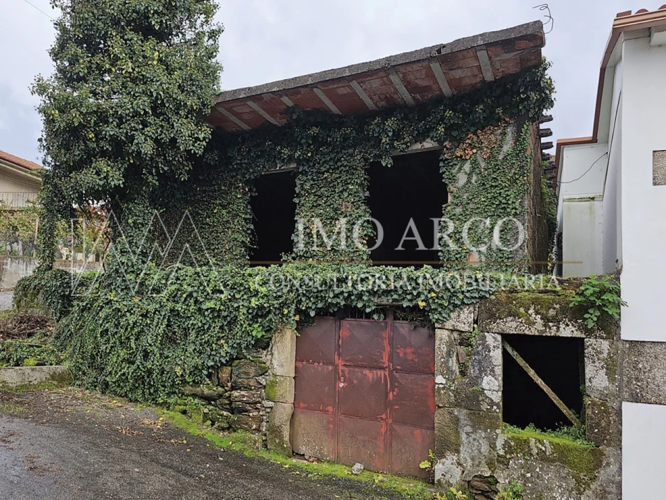 Moradia T2 para Venda em Arco de Baúlhe e Vila Nune Foto 7